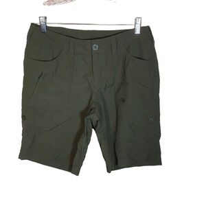 The North face horizon II roll up hiking shorts women’s size 4 green inseam 9“